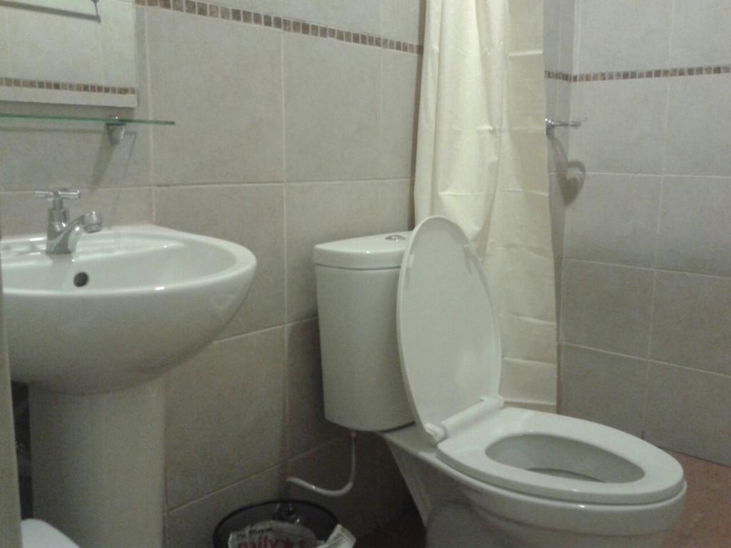 11Th Street Bed And Breakfast Bacolod Ruang foto