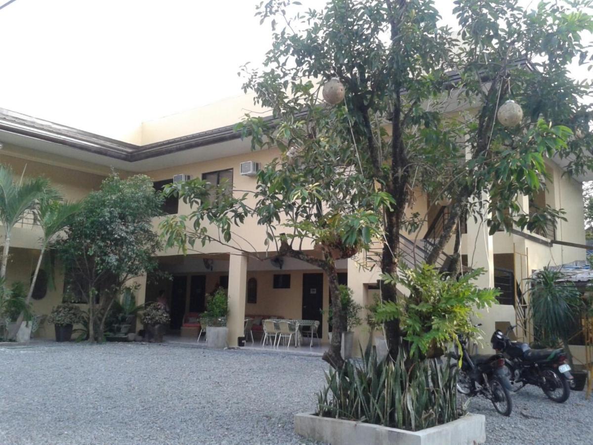 11Th Street Bed And Breakfast Bacolod Bagian luar foto