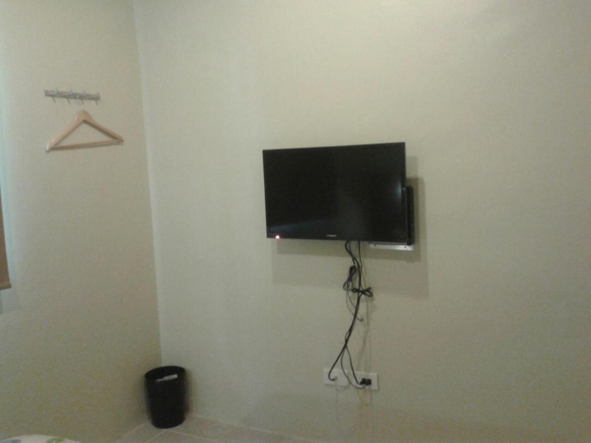 11Th Street Bed And Breakfast Bacolod Ruang foto